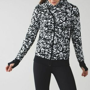 Lululemon Cozy Cuddle Up Jacket
Fleur Sombre
